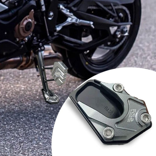 🏍️ 50% RABATT NU ! 🔥 Motorcykel Kickstand Förlängningsplatta – Stabiliserar, Passar de Flesta Modeller & Lätt att Montera ⚡