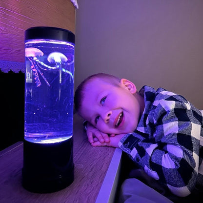 🪼 50% RABATT! ✨ LED Manetlampa & Akvarium Nattlampa – Färgskiftande stämningsbelysning med USB & batteridrift