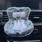 🧸 50 % RABATT! 🚗 Mjuk leksaksdocka med klämma för ventilationsmunstycket – Söt bildekoration med säkert grepp ✨