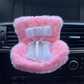 🧸 50 % RABATT! 🚗 Mjuk leksaksdocka med klämma för ventilationsmunstycket – Söt bildekoration med säkert grepp ✨